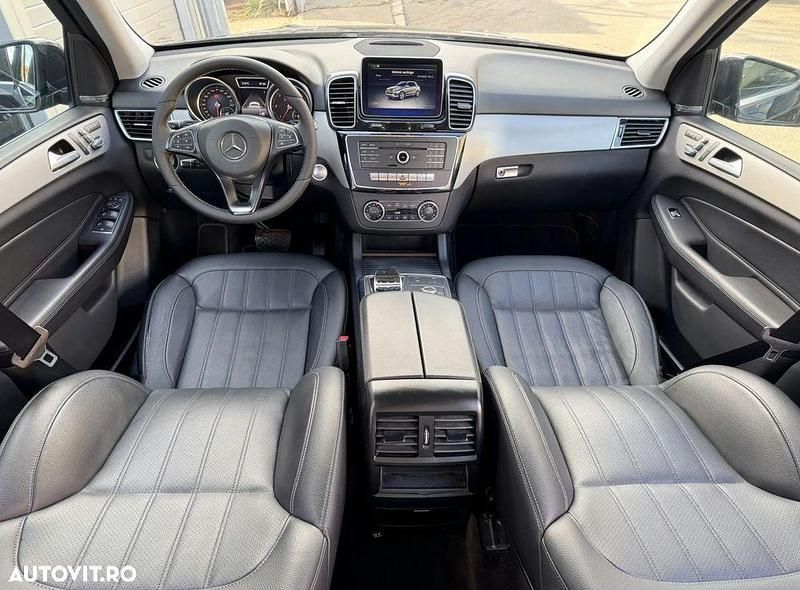 Second-hand Mercedes GLE250 Exclusive 204 CP (150 kW) 2016 Culoarenegru SUV