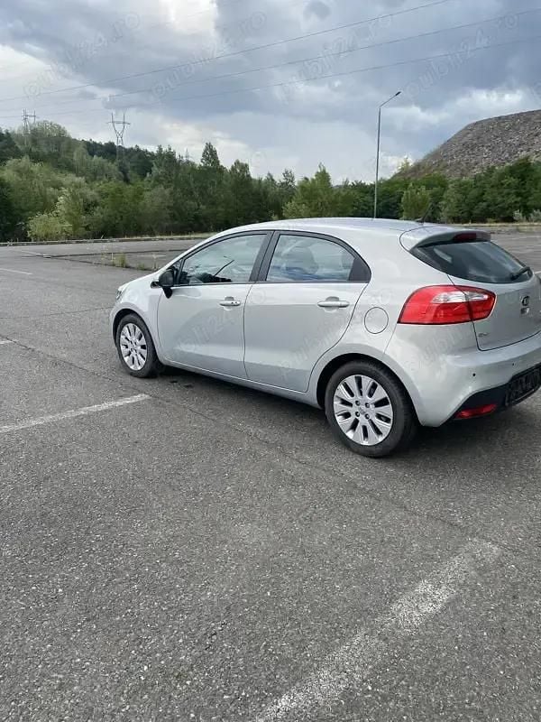 Second-hand Kia Rio 75 CP (55 kW) 2012 Hatchback