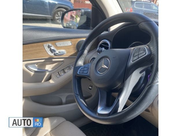 Second-hand Mercedes CLC220 174 CP (127 kW) 2017 Negru Hatchback