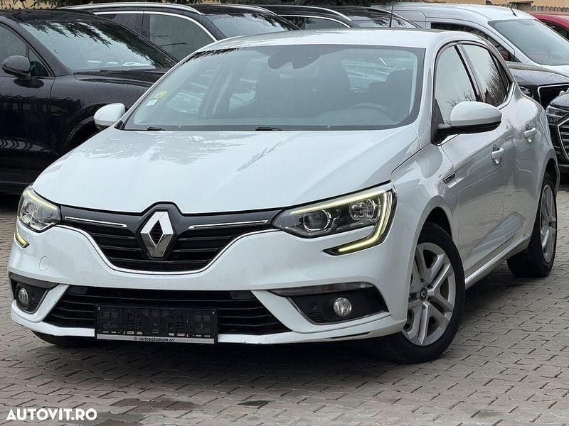 Second-hand Renault Mégane IV Authentique 90 CP (66 kW) 2018 Culoarealb Hatchback
