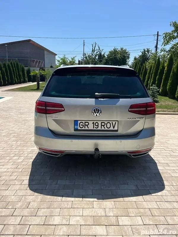 Second-hand VW Passat R-line 150 CP (110 kW) 2016 Gri Break