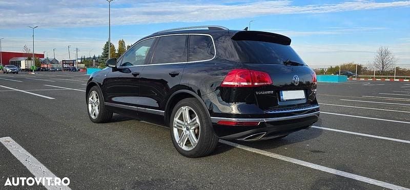 Second-hand VW Touareg Edition 262 CP (192 kW) 2015 Culoarenegru SUV