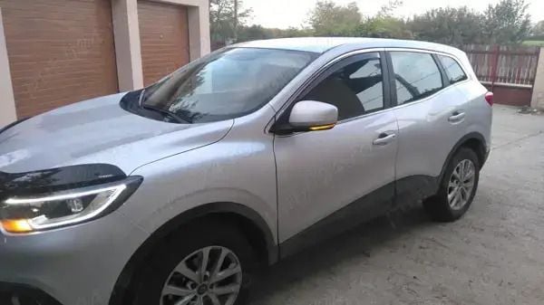 Gri Utilizat 2018 Renault Kadjar SUV | 11.100 EUR (Super Preț) - Imagine 1/4