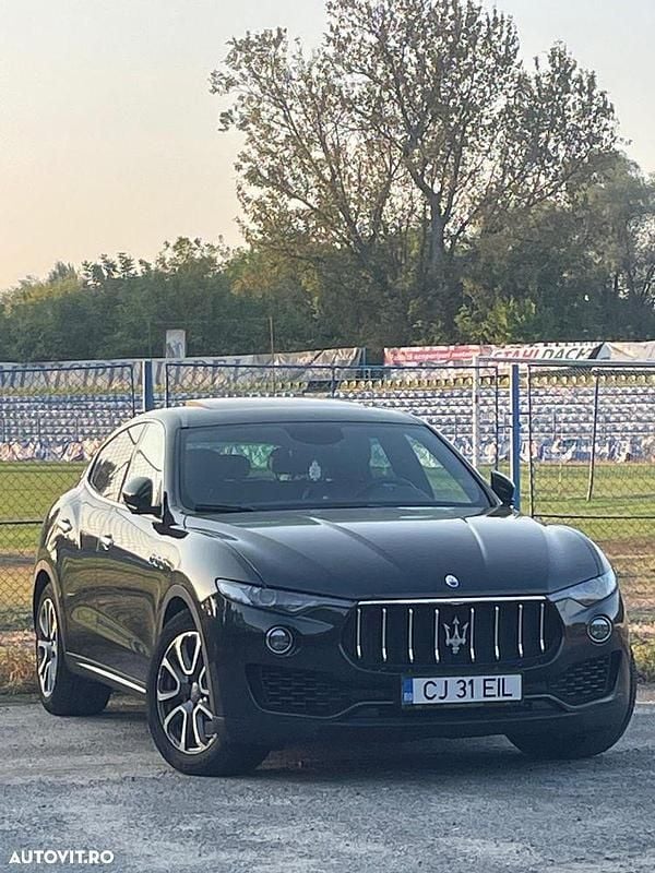 Culoarenegru Utilizat 2016 Maserati Levante SUV | 10.000 EUR - Imagine 1/4