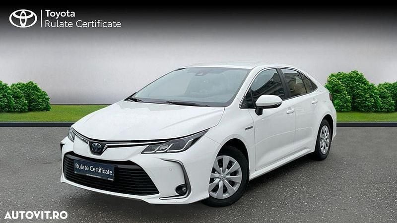 Second-hand Toyota Corolla Business Edition 122 CP (89 kW) 2021 Culoarealb Berlinǎ