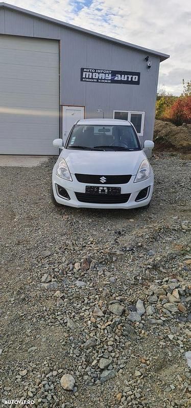 Second-hand Suzuki Swift Club 75 CP (55 kW) 2013 Alb Hatchback