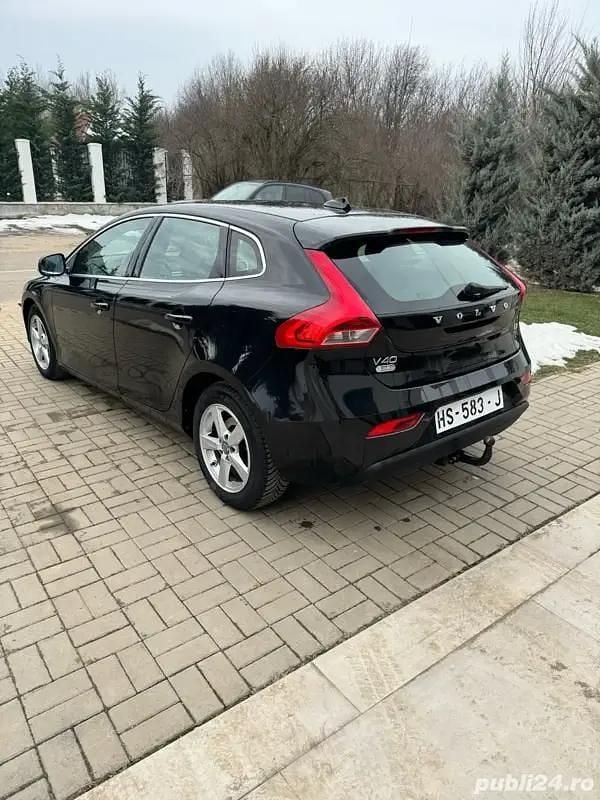 Second-hand Volvo V40 130 CP (95 kW) 2016 Hatchback