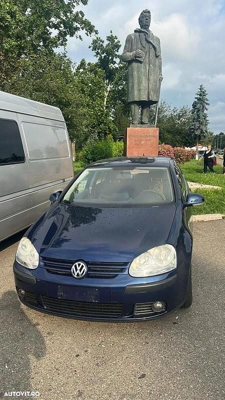 Culoarealbastru Utilizat 2005 VW Golf IV Edition Hatchback | 2.500 EUR (Preț bun) - Imagine 1/4
