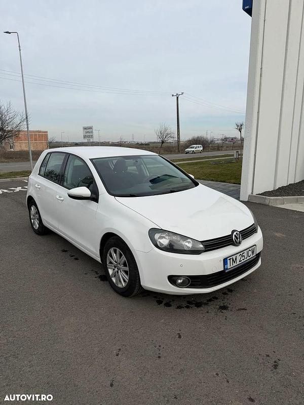Second-hand VW Golf VII Comfortline 105 CP (77 kW) 2012 Culoarealb Hatchback