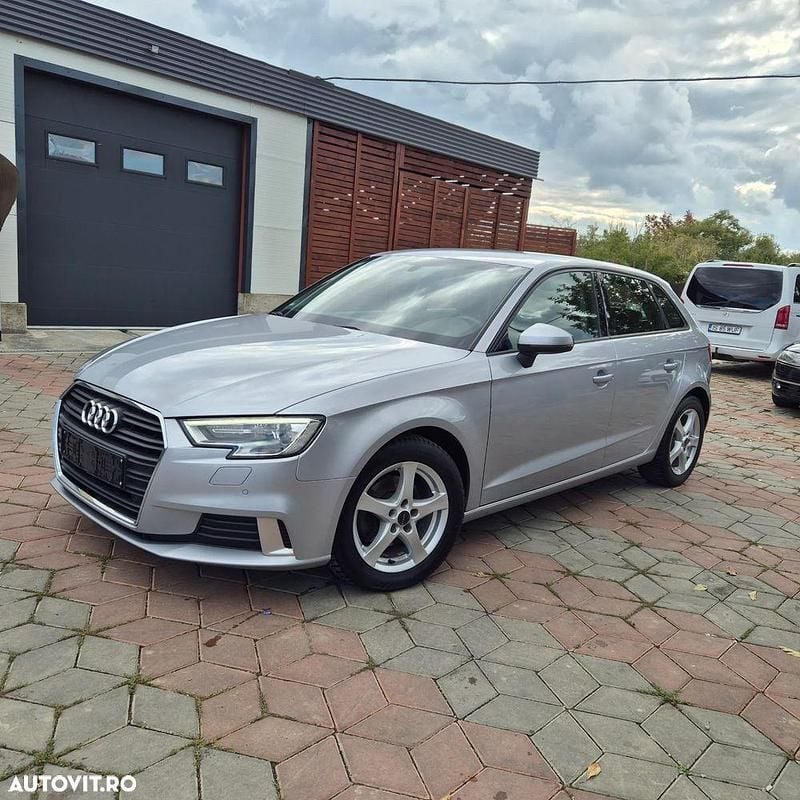 Culoareargint Utilizat 2017 Audi A3 S-Line Hatchback | 11.950 EUR (Preț bun) - Imagine 1/4