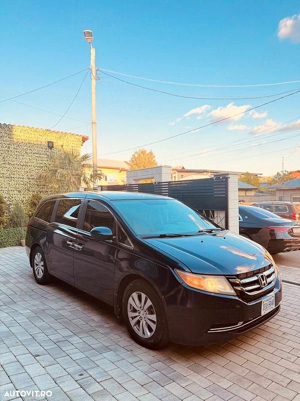 Second-hand Honda Odyssey 250 CP (183 kW) 2016 Culoarealbastru Monovolum