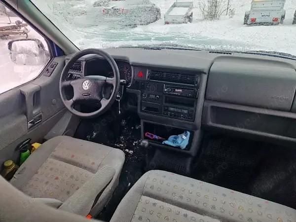 Second-hand VW T4 102 CP (75 kW) 2001 Albastru Van