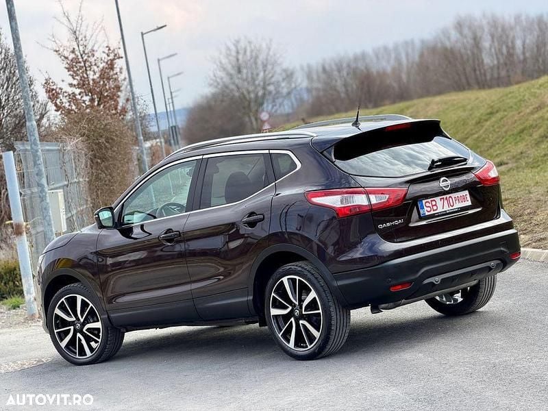 Second-hand Nissan Qashqai Tekna 130 CP (95 kW) 2016 Culoaremaro SUV