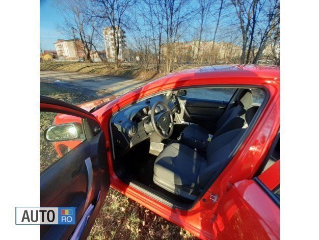 Second-hand Chevrolet Aveo 74 CP (54 kW) 2010 Rosu Berlinǎ