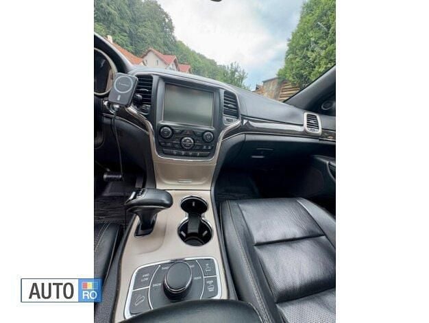 Second-hand Jeep Grand Cherokee Overland 250 CP (183 kW) 2014 Negru SUV