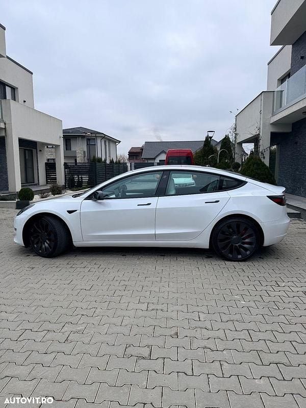 Second-hand Tesla Model 3 Performance 377 kW (513 CP) 2022 Culoarealb Berlinǎ