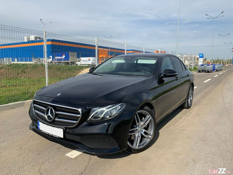 Negru Utilizat 2017 Mercedes E220 AMG Berlinǎ | 27.100 EUR (Puțin scump) - Imagine 1/4