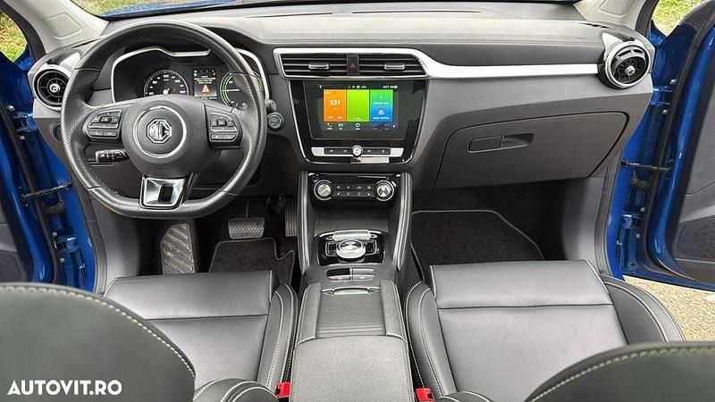 Culoarealbastru Utilizat 2021 MG ZS Luxury Hatchback | 14.400 EUR - Imagine 1/4