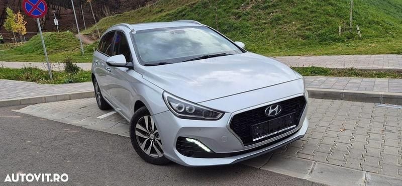 Culoareargint Utilizat 2019 Hyundai i30 Passion Break | 9.650 EUR (Preț OK) - Imagine 1/4