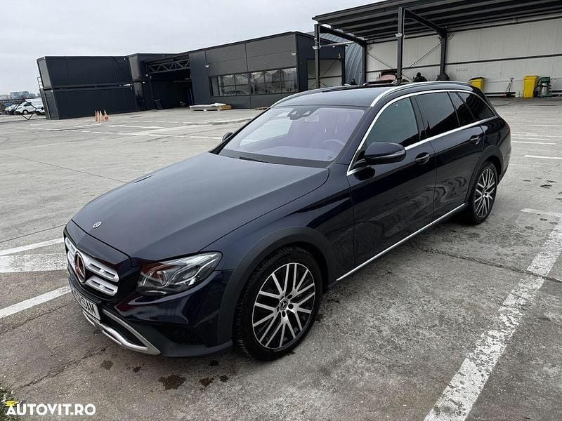 Second-hand Mercedes E400 Avantgarde 340 CP (250 kW) 2020 Culoarealbastru Break
