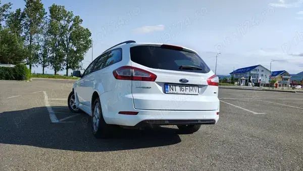 Alb Utilizat 2011 Ford Mondeo Break | 3.900 EUR - Imagine 1/4