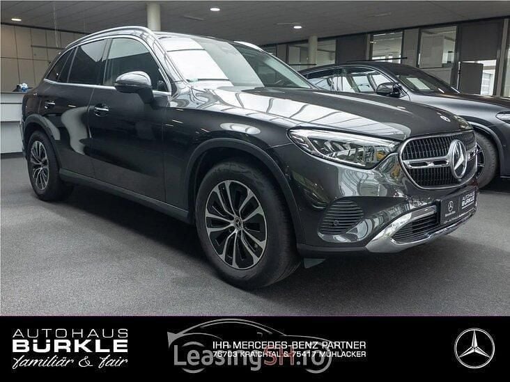 Gri Utilizat 2022 Mercedes 200 Avantgarde SUV | 54.004 EUR (Preț bun) - Imagine 1/4