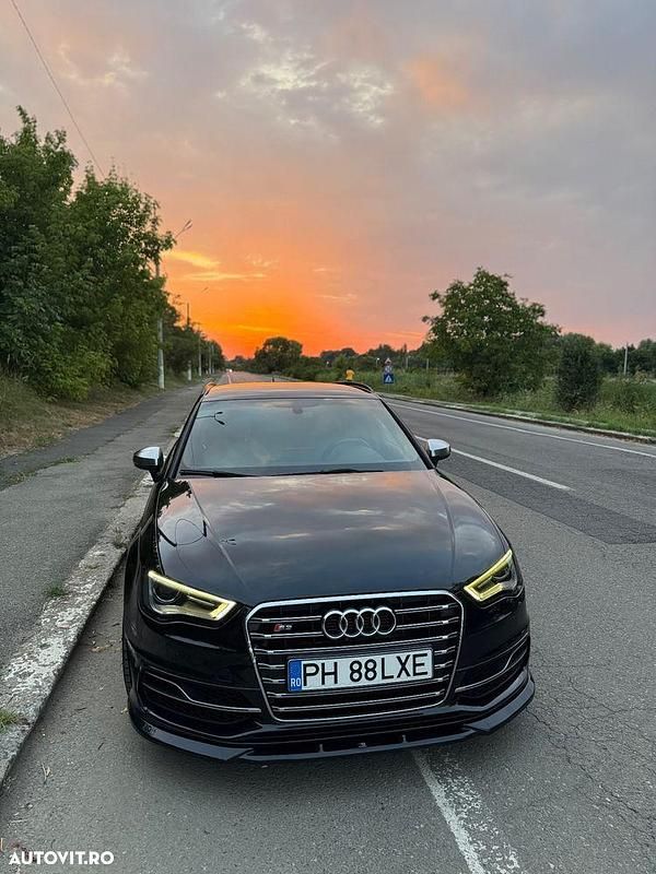 Culoarenegru Utilizat 2013 Audi S3 Berlinǎ | 21.990 EUR - Imagine 1/4