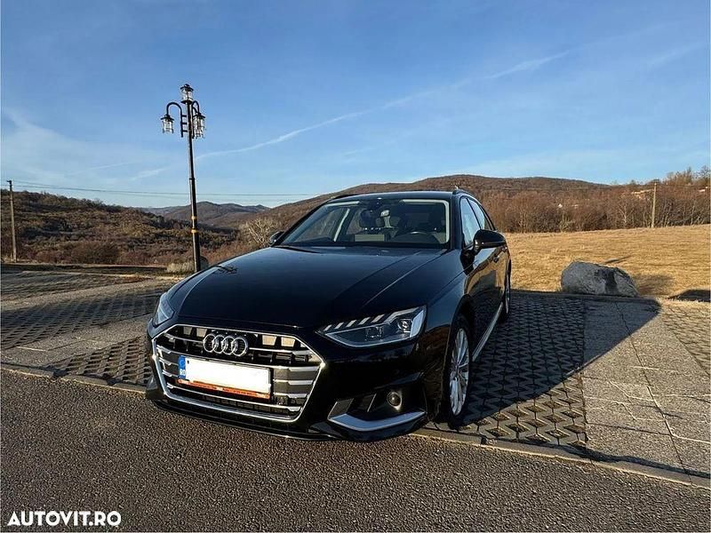 Culoarenegru Utilizat 2020 Audi A4 Advanced Break | 23.700 EUR (Puțin scump) - Imagine 1/4
