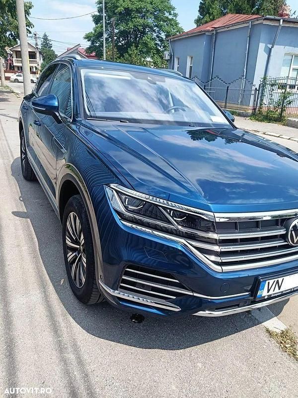 Albastru Second-hand 2022 VW Touareg Elegance SUV | 55.000 EUR - Imagine 1/4