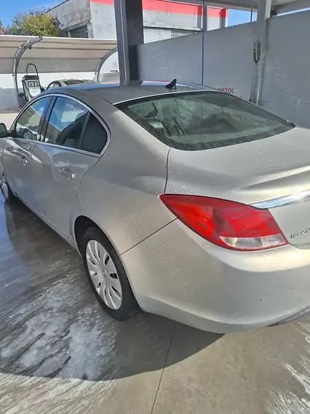 Utilizat 2011 Opel Insignia Berlinǎ | 4.600 EUR (Preț OK) - Imagine 1/4