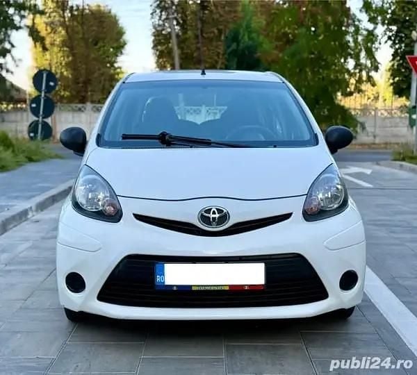 Utilizat 2014 Toyota Aygo Hatchback | 3.150 EUR (Super Preț) - Imagine 1/4