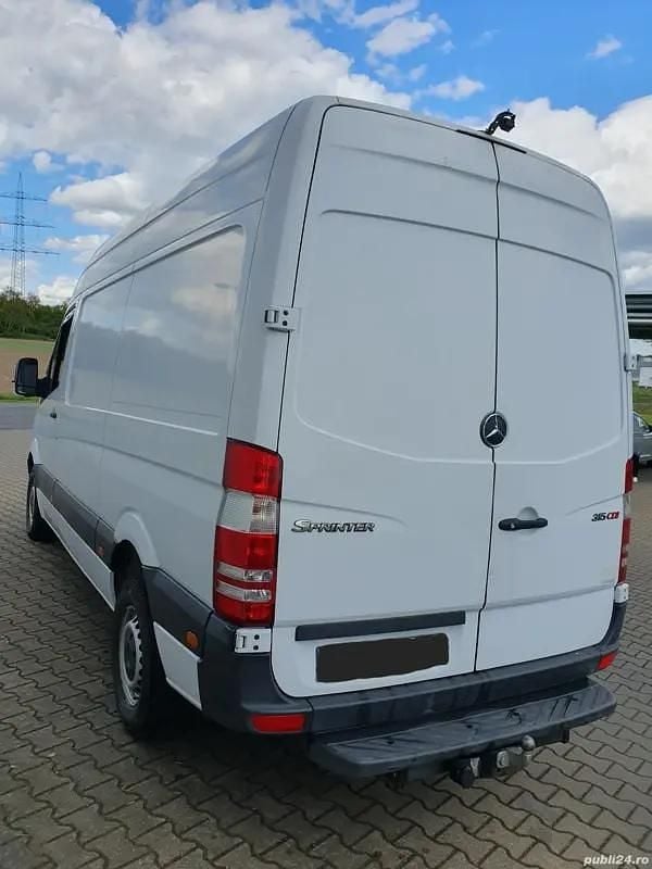 Alb Utilizat 2010 Mercedes Sprinter Van | 7.999 EUR (Preț OK) - Imagine 1/4