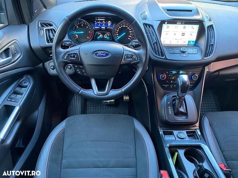 Second-hand Ford Kuga ST-Line 150 CP (110 kW) 2018 Culoaregri SUV