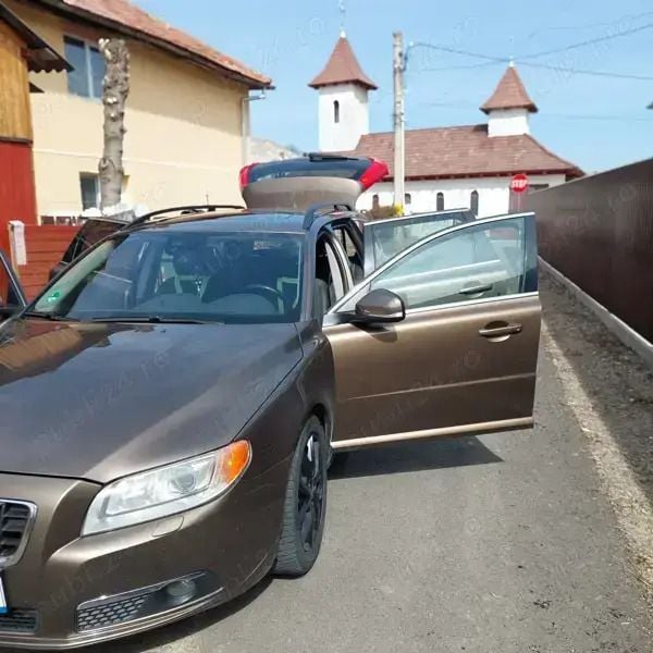 Second-hand Volvo V70 84 CP (61 kW) 2012 Maro Break