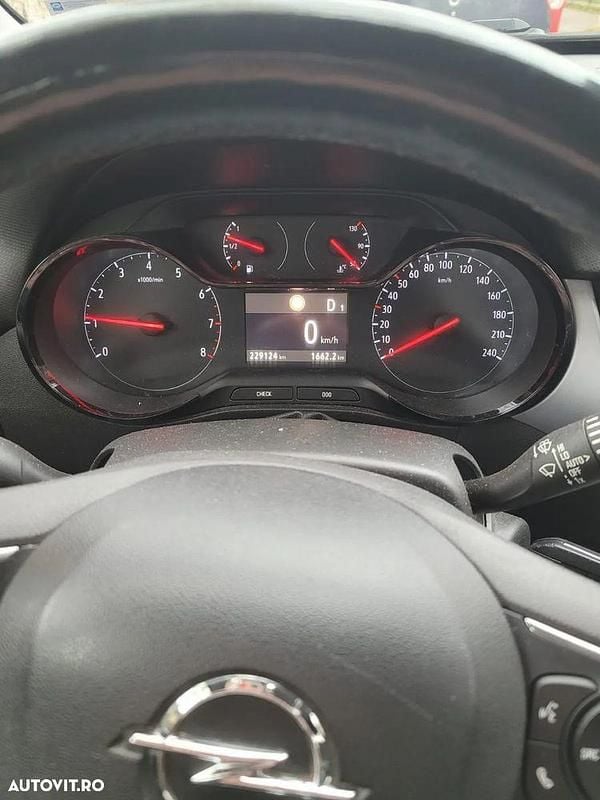 Culoaregri Utilizat 2017 Opel Crossland X Innovation SUV | 8.000 EUR (Scump) - Imagine 1/4