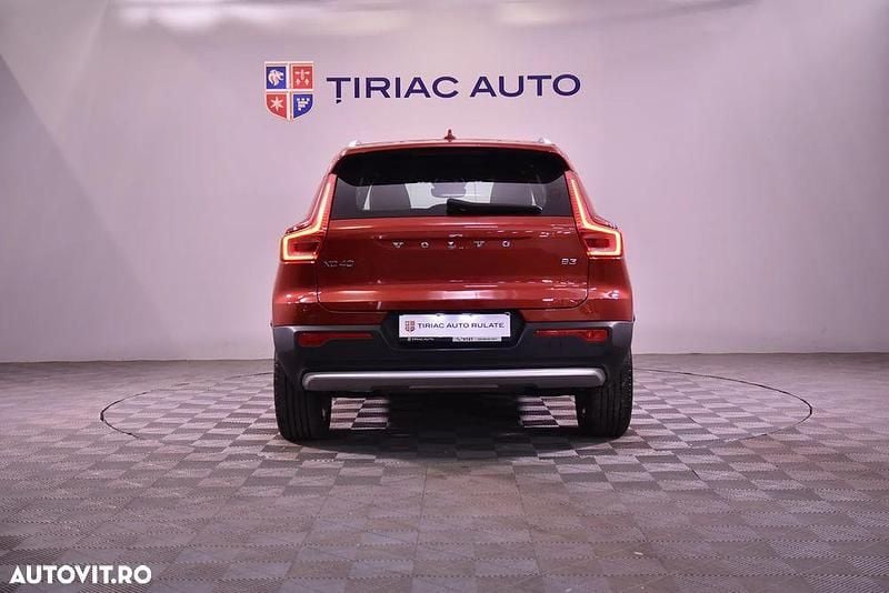 Second-hand Volvo XC40 Core 163 CP (119 kW) 2024 Culoarerosu SUV