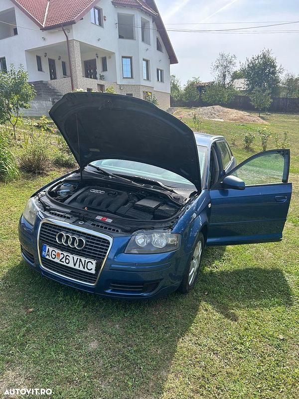 Culoarealbastru Utilizat 2005 Audi A3 Sportback Ambition Hatchback | 3.600 EUR - Imagine 1/4