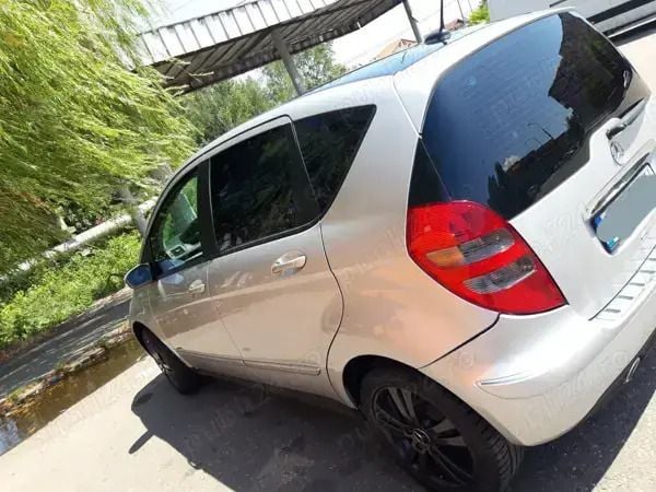 Utilizat 2007 Mercedes A180 Hatchback | 1.950 EUR (Preț bun) - Imagine 1/4