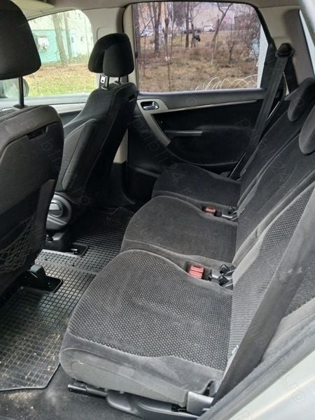Argintiu Utilizat 2009 Citroën C4 SUV | 2.600 EUR (Preț OK) - Imagine 1/4