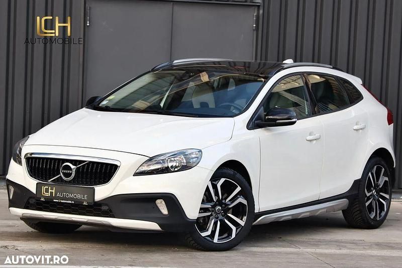 Culoarealb Utilizat 2016 Volvo V40 Break | 11.990 EUR (Puțin scump) - Imagine 1/4