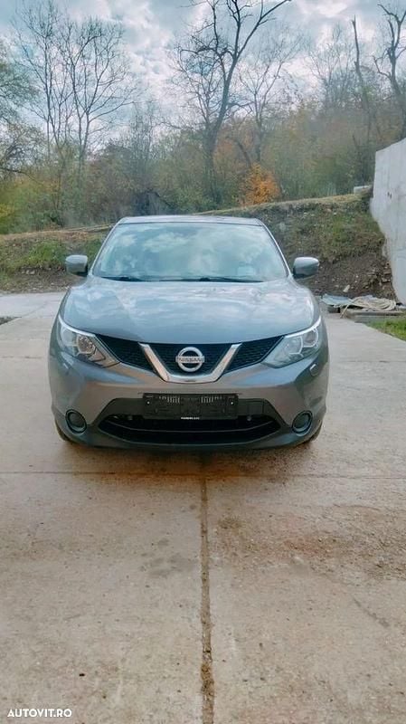 Culoarealte culori Utilizat 2014 Nissan Qashqai Visia SUV | 8.700 EUR (Preț bun) - Imagine 1/4