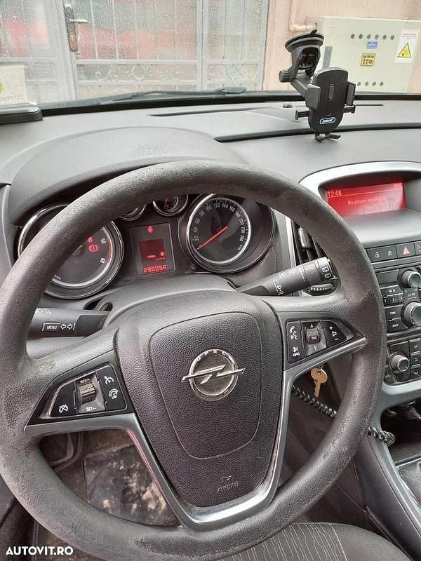 Second-hand Opel Astra Energy 110 CP (80 kW) 2013 Culoarerosu Break