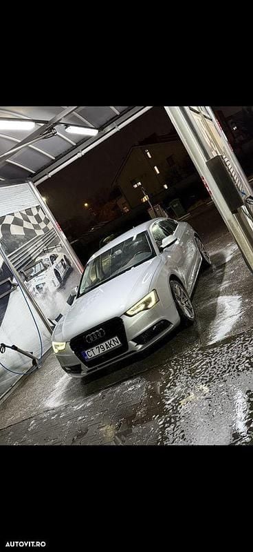 Culoareargint Second-hand 2014 Audi A5 Berlinǎ | 11.700 EUR (Puțin scump) - Imagine 1/4