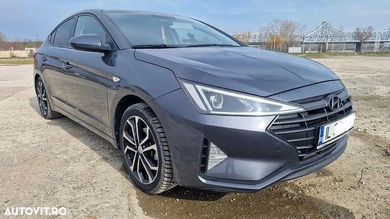 Second-hand Hyundai Elantra Classic 128 CP (94 kW) 2019 Culoaregri Berlinǎ