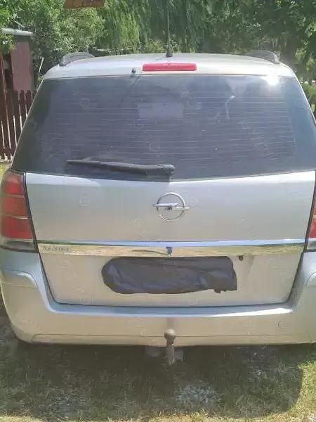 Utilizat 2006 Opel Zafira Monovolum | 2.250 EUR (Preț bun) - Imagine 1/4