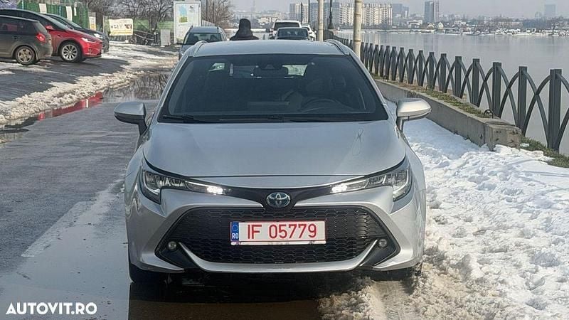 Second-hand Toyota Corolla Business Edition 122 CP (89 kW) 2021 Culoareargint Break