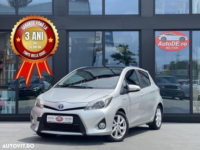Argint Utilizat 2013 Toyota Yaris Hybrid Berlinǎ | 7.990 EUR - Imagine 1/4