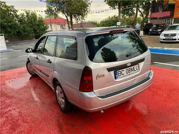 Second-hand Ford Focus 90 CP (2001) în Sascut - 1.799 EUR | AutoUncle