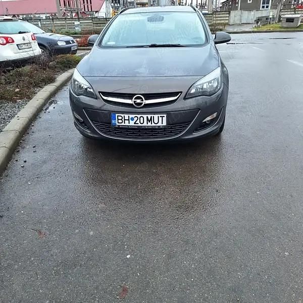 Second-hand 2014 Opel Astra Break | 5.100 EUR (Preț OK) - Imagine 1/4