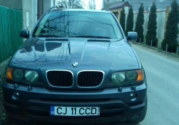 Argintiu Utilizat 2002 BMW X5 SUV | 5.500 EUR (Preț bun) - Imagine 1/4